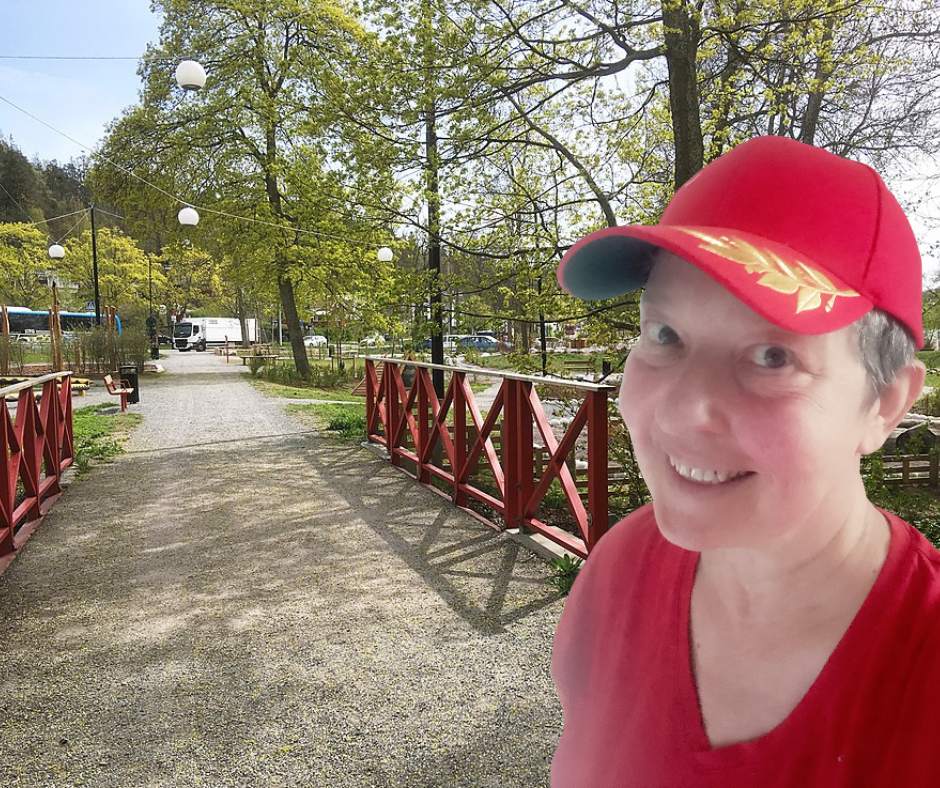 Promenera mera i Vårby Herrgårdspark med Attention